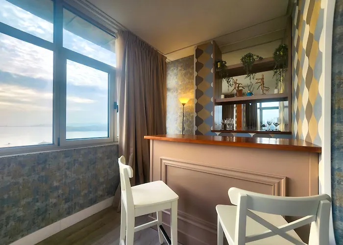 Faranda Marsol Candas, Ascend Collection